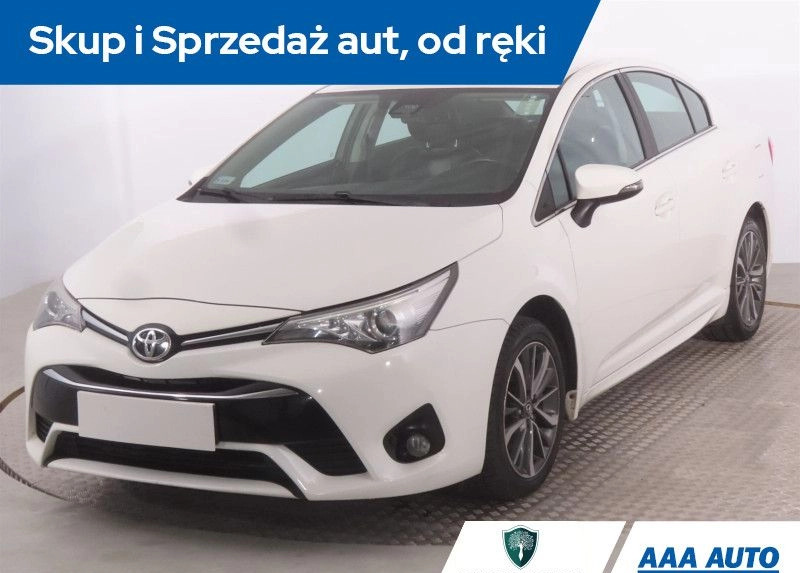 Toyota Avensis cena 53000 przebieg: 156404, rok produkcji 2015 z Staszów małe 191